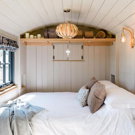 Boutique Cornish Shepherd'S Hut With Hot Tub ローンソン エクステリア 写真