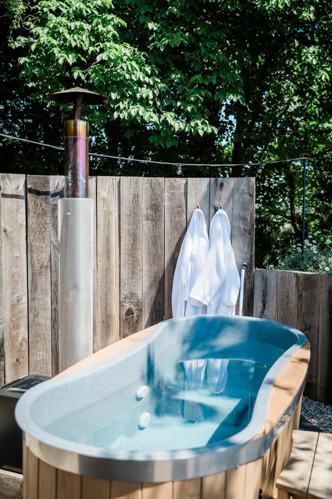 Boutique Cornish Shepherd'S Hut With Hot Tub ローンソン エクステリア 写真