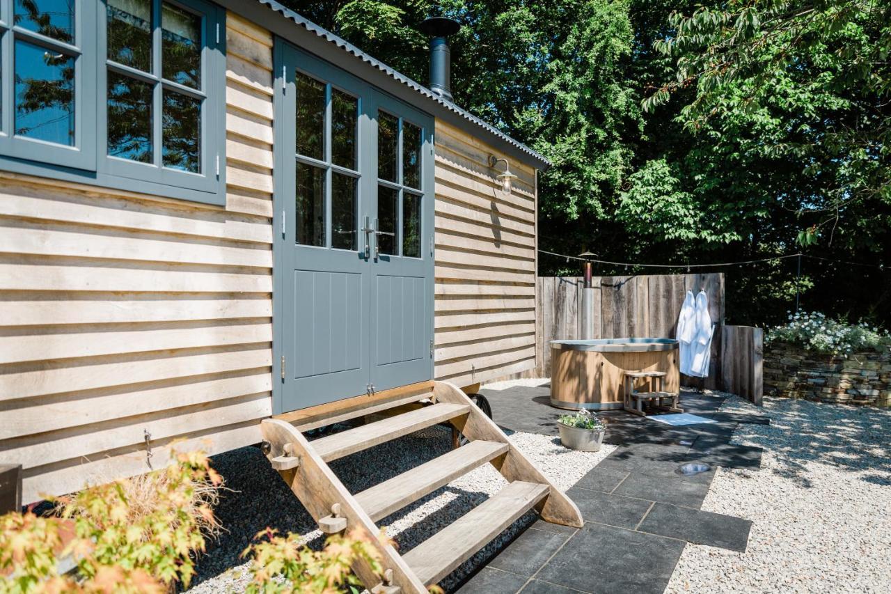Boutique Cornish Shepherd'S Hut With Hot Tub ローンソン エクステリア 写真